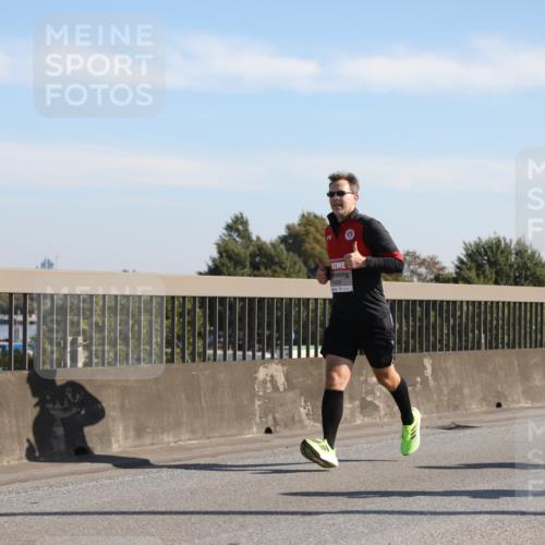 03.10.2025 - Köhlbrandbrückenlauf Yannick Fuchs http://msf.ph/oto/9177972 03.10.2025 11:17:19 Position 3  meine-sportfotos.de