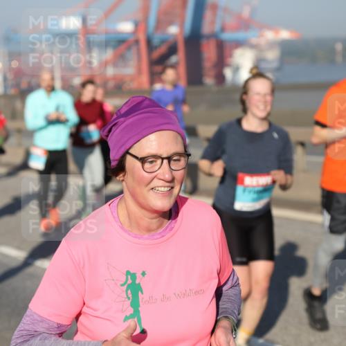 03.10.2025 - Köhlbrandbrückenlauf Yannick Fuchs http://msf.ph/oto/9177978 03.10.2025 08:49:27 Position 2  meine-sportfotos.de