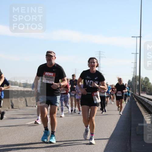 03.10.2025 - Köhlbrandbrückenlauf Yannick Fuchs http://msf.ph/oto/9177988 03.10.2025 11:17:20 Position 3 4346, 6563 meine-sportfotos.de
