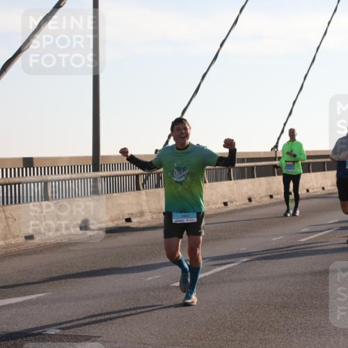 03.10.2025 - Köhlbrandbrückenlauf Yannick Fuchs http://msf.ph/oto/9177990 03.10.2025 08:30:04 Position 1 1362 meine-sportfotos.de
