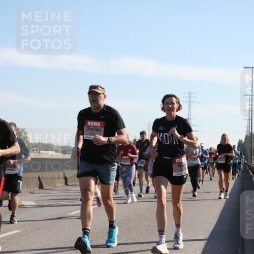 03.10.2025 - Köhlbrandbrückenlauf Yannick Fuchs http://msf.ph/oto/9177992 03.10.2025 11:17:20 Position 3 4346, 6563, 4293 meine-sportfotos.de