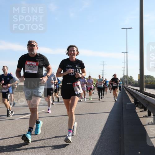 03.10.2025 - Köhlbrandbrückenlauf Yannick Fuchs http://msf.ph/oto/9178011 03.10.2025 11:17:21 Position 3 6563 meine-sportfotos.de