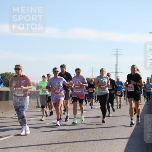 03.10.2025 - Köhlbrandbrückenlauf Yannick Fuchs http://msf.ph/oto/9178022 03.10.2025 11:17:22 Position 3 6517, 4538, 1 meine-sportfotos.de