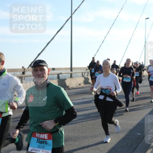 03.10.2025 - Köhlbrandbrückenlauf Yannick Fuchs http://msf.ph/oto/9178073 03.10.2025 08:30:11 Position 1 1367, 3238 meine-sportfotos.de