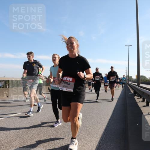 03.10.2025 - Köhlbrandbrückenlauf Yannick Fuchs http://msf.ph/oto/9178086 03.10.2025 11:17:25 Position 3 4260 meine-sportfotos.de