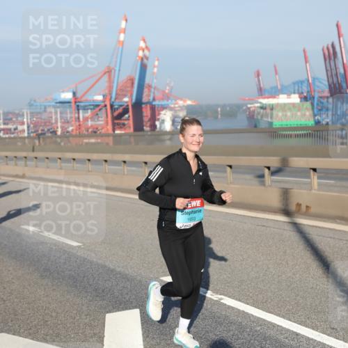 03.10.2025 - Köhlbrandbrückenlauf Yannick Fuchs http://msf.ph/oto/9178087 03.10.2025 08:49:38 Position 2 1693 meine-sportfotos.de