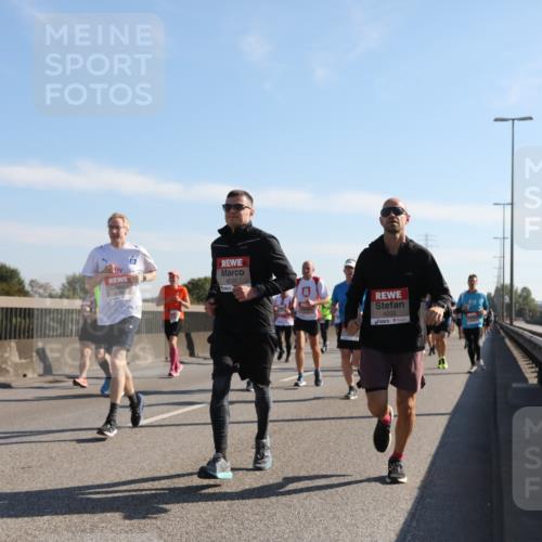 03.10.2025 - Köhlbrandbrückenlauf Yannick Fuchs http://msf.ph/oto/9178096 03.10.2025 11:17:26 Position 3 4533, 4202 meine-sportfotos.de
