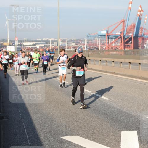 03.10.2025 - Köhlbrandbrückenlauf Yannick Fuchs http://msf.ph/oto/9178101 03.10.2025 08:49:39 Position 2 3761 meine-sportfotos.de
