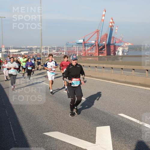 03.10.2025 - Köhlbrandbrückenlauf Yannick Fuchs http://msf.ph/oto/9178110 03.10.2025 08:49:39 Position 2 3761 meine-sportfotos.de