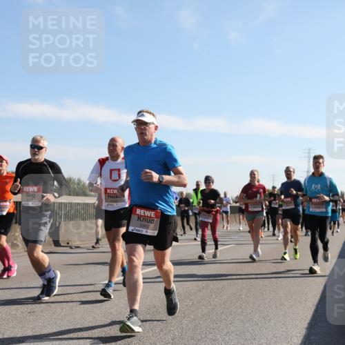 03.10.2025 - Köhlbrandbrückenlauf Yannick Fuchs http://msf.ph/oto/9178122 03.10.2025 11:17:28 Position 3 6116, 6232, 5993 meine-sportfotos.de