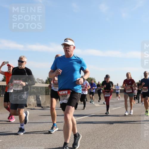 03.10.2025 - Köhlbrandbrückenlauf Yannick Fuchs http://msf.ph/oto/9178128 03.10.2025 11:17:28 Position 3 6116, 6232 meine-sportfotos.de