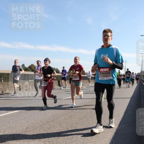 03.10.2025 - Köhlbrandbrückenlauf Yannick Fuchs http://msf.ph/oto/9178148 03.10.2025 11:17:30 Position 3 6533 meine-sportfotos.de