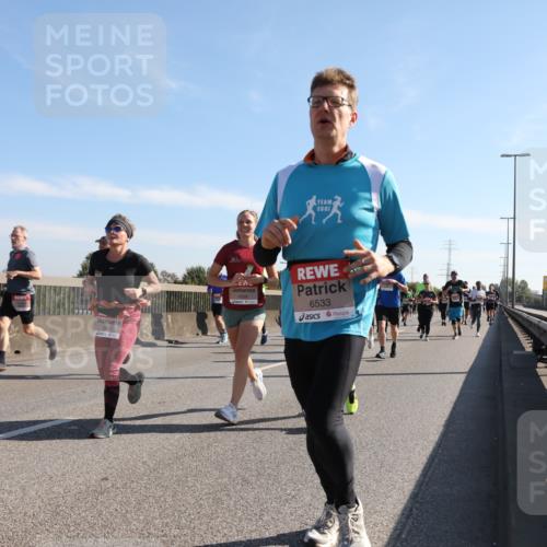 03.10.2025 - Köhlbrandbrückenlauf Yannick Fuchs http://msf.ph/oto/9178153 03.10.2025 11:17:30 Position 3 5641, 4328, 6533 meine-sportfotos.de