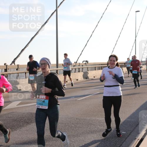 03.10.2025 - Köhlbrandbrückenlauf Yannick Fuchs http://msf.ph/oto/9178155 03.10.2025 08:30:22 Position 1 3735, 1844 meine-sportfotos.de