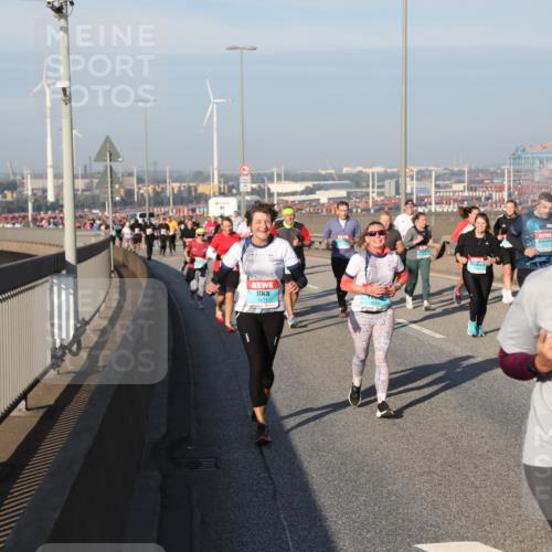 03.10.2025 - Köhlbrandbrückenlauf Yannick Fuchs http://msf.ph/oto/9178179 03.10.2025 08:49:44 Position 2 1671, 1719 meine-sportfotos.de