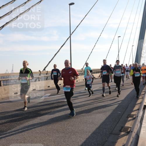 03.10.2025 - Köhlbrandbrückenlauf Yannick Fuchs http://msf.ph/oto/9178182 03.10.2025 08:30:26 Position 1  meine-sportfotos.de