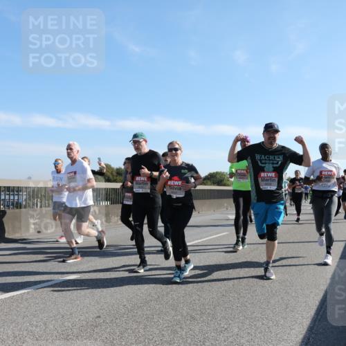 03.10.2025 - Köhlbrandbrückenlauf Yannick Fuchs http://msf.ph/oto/9178187 03.10.2025 11:17:34 Position 3 4036, 2025, 6658, 4031 meine-sportfotos.de