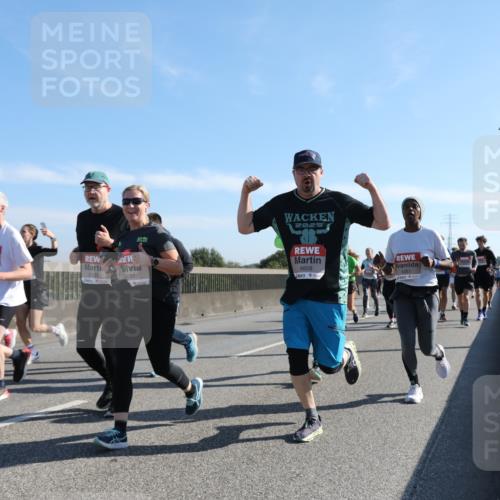 03.10.2025 - Köhlbrandbrückenlauf Yannick Fuchs http://msf.ph/oto/9178195 03.10.2025 11:17:35 Position 3 2025, 5630, 4031, 6658 meine-sportfotos.de