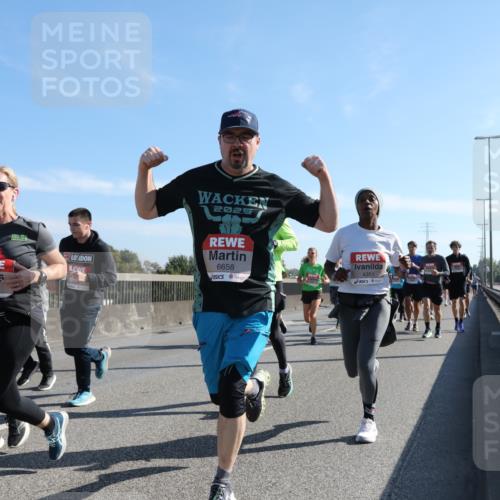 03.10.2025 - Köhlbrandbrückenlauf Yannick Fuchs http://msf.ph/oto/9178198 03.10.2025 11:17:35 Position 3 031, 15, 2025, 6658, 4351 meine-sportfotos.de