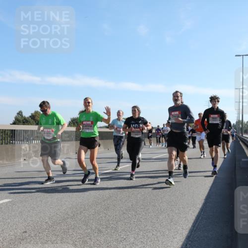 03.10.2025 - Köhlbrandbrückenlauf Yannick Fuchs http://msf.ph/oto/9178216 03.10.2025 11:17:37 Position 3  meine-sportfotos.de