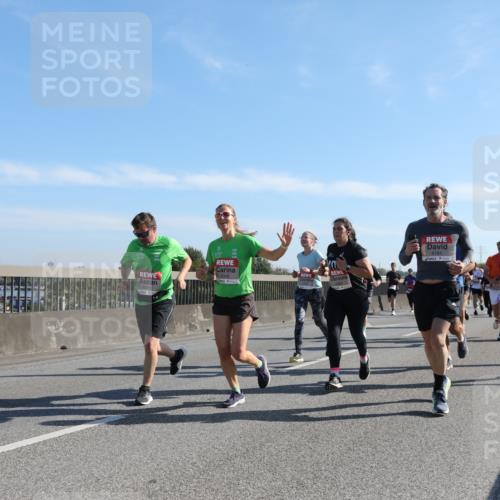 03.10.2025 - Köhlbrandbrückenlauf Yannick Fuchs http://msf.ph/oto/9178219 03.10.2025 11:17:37 Position 3 6348, 6194 meine-sportfotos.de