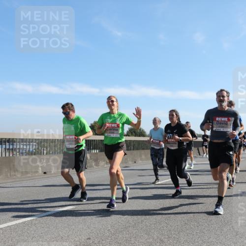 03.10.2025 - Köhlbrandbrückenlauf Yannick Fuchs http://msf.ph/oto/9178222 03.10.2025 11:17:37 Position 3 6348, 6349, 6194 meine-sportfotos.de
