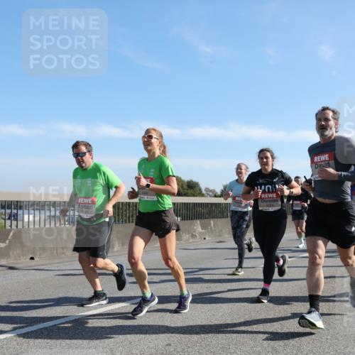 03.10.2025 - Köhlbrandbrückenlauf Yannick Fuchs http://msf.ph/oto/9178228 03.10.2025 11:17:37 Position 3 6349, 6348, 6193 meine-sportfotos.de