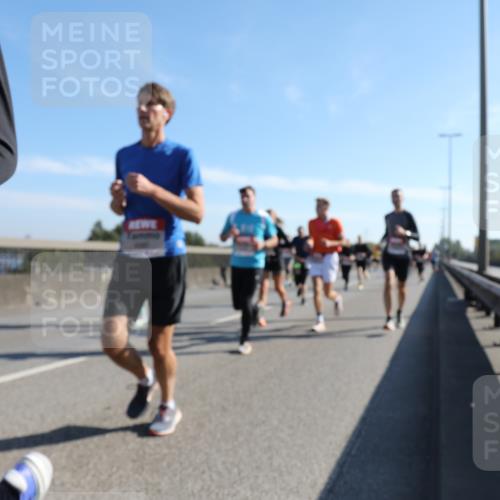 03.10.2025 - Köhlbrandbrückenlauf Yannick Fuchs http://msf.ph/oto/9178251 03.10.2025 11:17:39 Position 3  meine-sportfotos.de