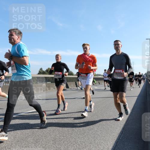 03.10.2025 - Köhlbrandbrückenlauf Yannick Fuchs http://msf.ph/oto/9178261 03.10.2025 11:17:40 Position 3 6369 meine-sportfotos.de