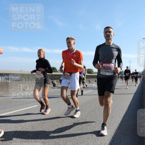 03.10.2025 - Köhlbrandbrückenlauf Yannick Fuchs http://msf.ph/oto/9178266 03.10.2025 11:17:40 Position 3 4062, 4161, 6369 meine-sportfotos.de