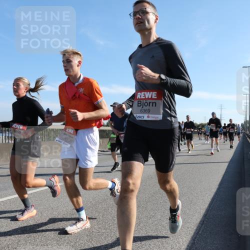03.10.2025 - Köhlbrandbrückenlauf Yannick Fuchs http://msf.ph/oto/9178271 03.10.2025 11:17:40 Position 3 161, 4062, 6369 meine-sportfotos.de