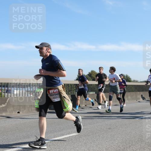 03.10.2025 - Köhlbrandbrückenlauf Yannick Fuchs http://msf.ph/oto/9178286 03.10.2025 11:17:41 Position 3 6033 meine-sportfotos.de