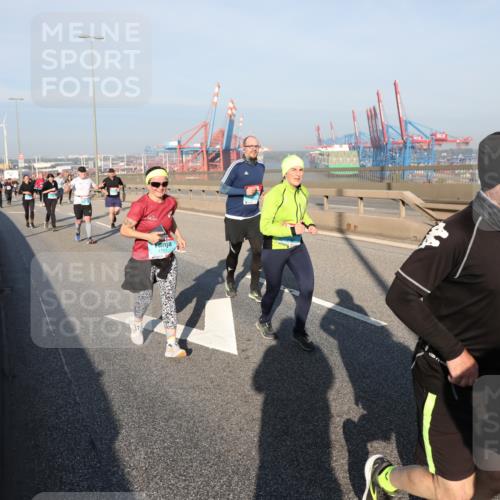 03.10.2025 - Köhlbrandbrückenlauf Yannick Fuchs http://msf.ph/oto/9178304 03.10.2025 08:49:52 Position 2  meine-sportfotos.de
