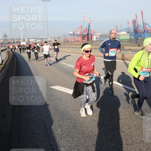 03.10.2025 - Köhlbrandbrückenlauf Yannick Fuchs http://msf.ph/oto/9178316 03.10.2025 08:49:53 Position 2 1124, 1792 meine-sportfotos.de