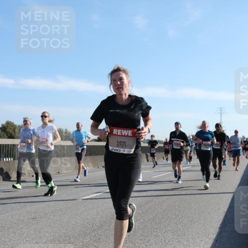 03.10.2025 - Köhlbrandbrückenlauf Yannick Fuchs http://msf.ph/oto/9178327 03.10.2025 11:17:44 Position 3 6721 meine-sportfotos.de
