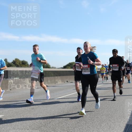 03.10.2025 - Köhlbrandbrückenlauf Yannick Fuchs http://msf.ph/oto/9178349 03.10.2025 11:17:46 Position 3 4643, 4381 meine-sportfotos.de