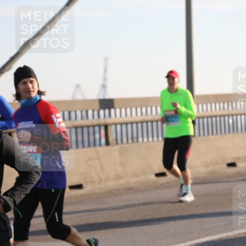 03.10.2025 - Köhlbrandbrückenlauf Yannick Fuchs http://msf.ph/oto/9178351 03.10.2025 08:31:05 Position 1 1305 meine-sportfotos.de