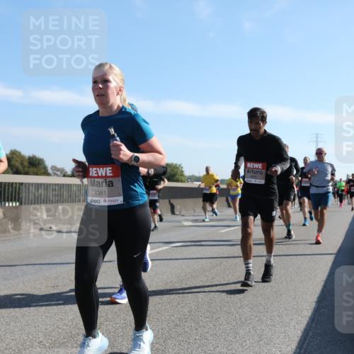 03.10.2025 - Köhlbrandbrückenlauf Yannick Fuchs http://msf.ph/oto/9178353 03.10.2025 11:17:46 Position 3 4381, 4665 meine-sportfotos.de