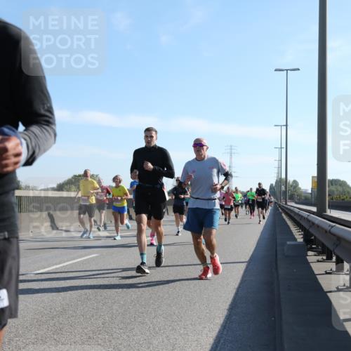 03.10.2025 - Köhlbrandbrückenlauf Yannick Fuchs http://msf.ph/oto/9178369 03.10.2025 11:17:48 Position 3 4665 meine-sportfotos.de