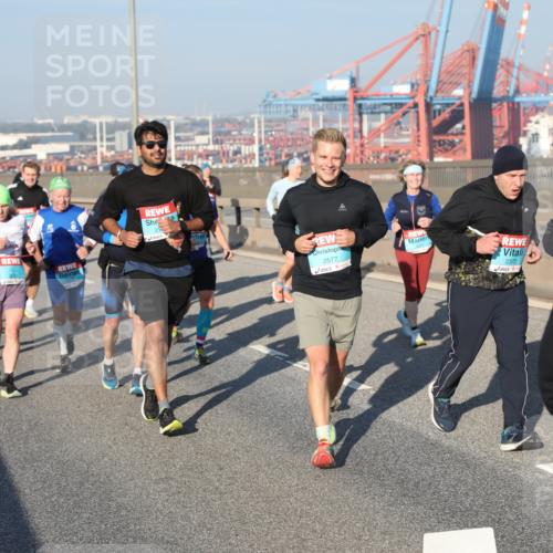 03.10.2025 - Köhlbrandbrückenlauf Yannick Fuchs http://msf.ph/oto/9178428 03.10.2025 08:50:07 Position 2 2577, 2372 meine-sportfotos.de