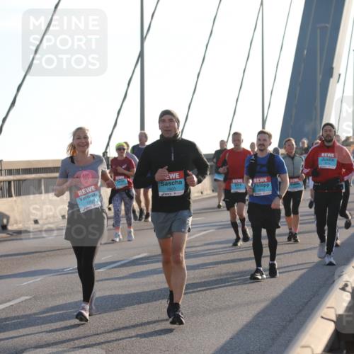 03.10.2025 - Köhlbrandbrückenlauf Yannick Fuchs http://msf.ph/oto/9178448 03.10.2025 08:31:15 Position 1 1907, 1905, 2812 meine-sportfotos.de