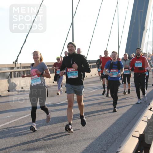 03.10.2025 - Köhlbrandbrückenlauf Yannick Fuchs http://msf.ph/oto/9178451 03.10.2025 08:31:16 Position 1 1907, 1905 meine-sportfotos.de