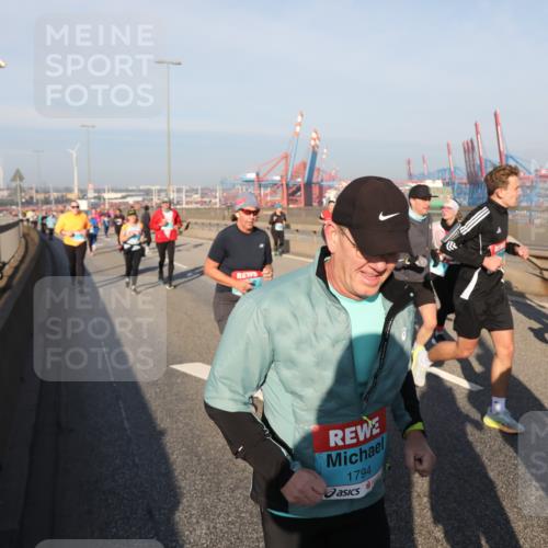 03.10.2025 - Köhlbrandbrückenlauf Yannick Fuchs http://msf.ph/oto/9178483 03.10.2025 08:50:12 Position 2 1794 meine-sportfotos.de