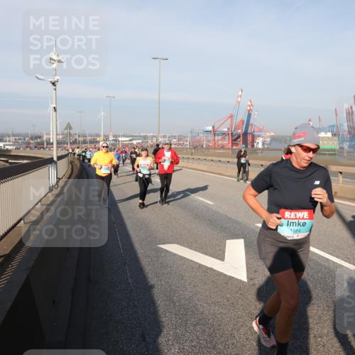 03.10.2025 - Köhlbrandbrückenlauf Yannick Fuchs http://msf.ph/oto/9178491 03.10.2025 08:50:13 Position 2 1884 meine-sportfotos.de