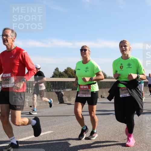 03.10.2025 - Köhlbrandbrückenlauf Yannick Fuchs http://msf.ph/oto/9178494 03.10.2025 11:17:58 Position 3 4573, 6175, 6252, 6249 meine-sportfotos.de