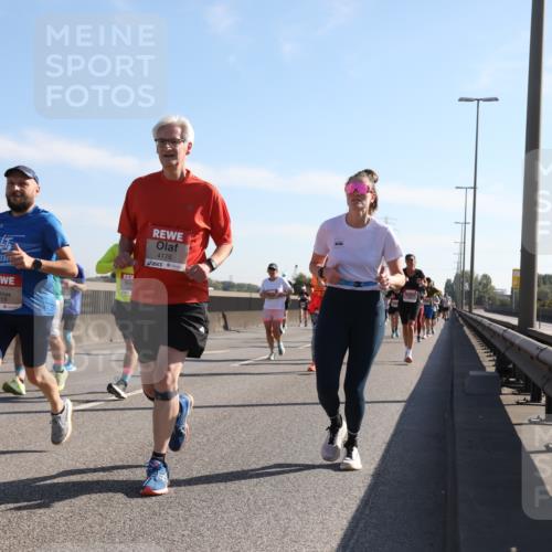 03.10.2025 - Köhlbrandbrückenlauf Yannick Fuchs http://msf.ph/oto/9178511 03.10.2025 11:17:59 Position 3 6719, 4176 meine-sportfotos.de