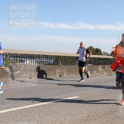 03.10.2025 - Köhlbrandbrückenlauf Yannick Fuchs http://msf.ph/oto/9178543 03.10.2025 11:18:02 Position 3 6244 meine-sportfotos.de