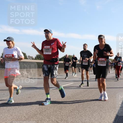 03.10.2025 - Köhlbrandbrückenlauf Yannick Fuchs http://msf.ph/oto/9178554 03.10.2025 11:18:03 Position 3 4609, 4370, 4593 meine-sportfotos.de