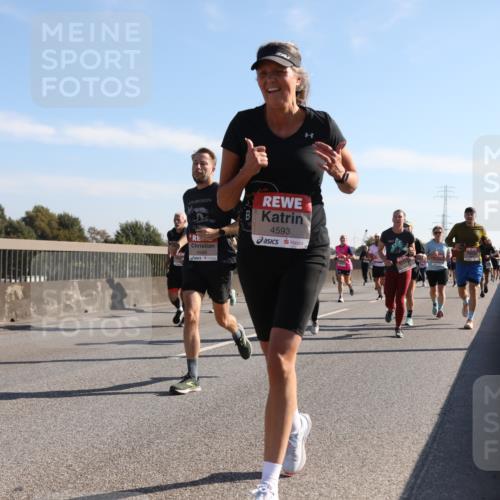 03.10.2025 - Köhlbrandbrückenlauf Yannick Fuchs http://msf.ph/oto/9178564 03.10.2025 11:18:04 Position 3 4588, 4593 meine-sportfotos.de