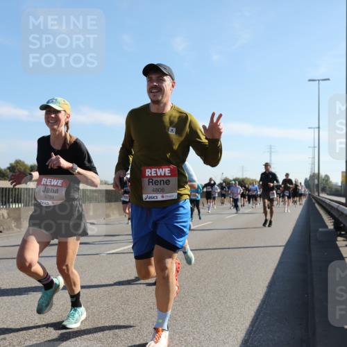 03.10.2025 - Köhlbrandbrückenlauf Yannick Fuchs http://msf.ph/oto/9178592 03.10.2025 11:18:07 Position 3 36, 4794, 4806 meine-sportfotos.de